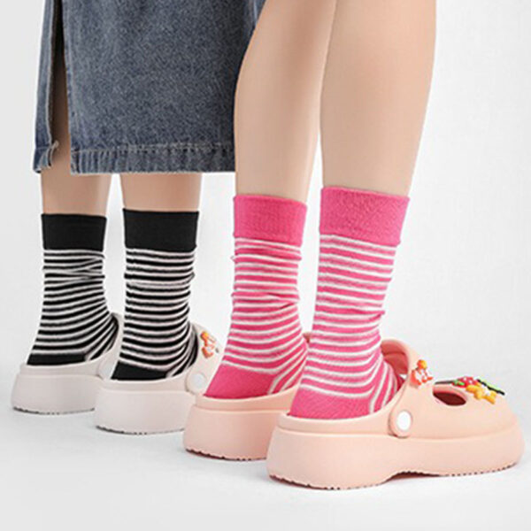 Women’s Black White Stripe Socks Cotton Crew Socks Spring Autumn Summer INS Style Cute Simple Long Socks
