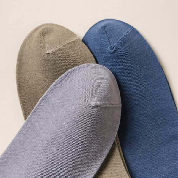 Autumn Winter Men’s Modal Socks Mid Calf Solid Color Soft Seamless Cotton Breathable Sweat Absorbing Crew Socks