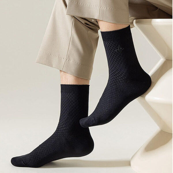 Breathable Bamboo Fiber Cotton Socks Men’s Crew Socks Anti Odor Mid Calf for Spring Autumn
