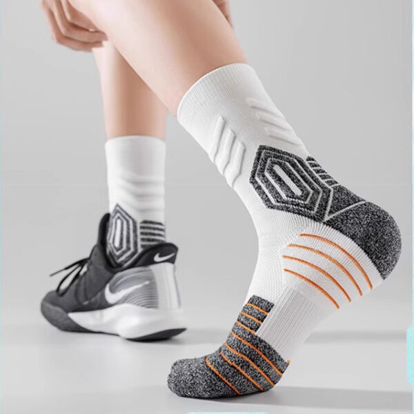 Men’s Training Socks Mid Calf Anti Slip Basketball Badminton Running Sports Socks Cushion Sole Spring Summer