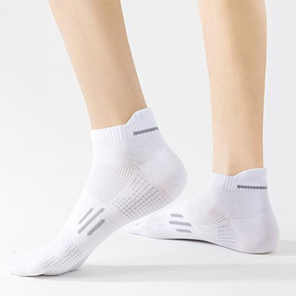 Summer Men’s Cotton Sports Socks Low Cut Sweat Absorbing Anti Odor Running Marathon Basketball Socks Bulk