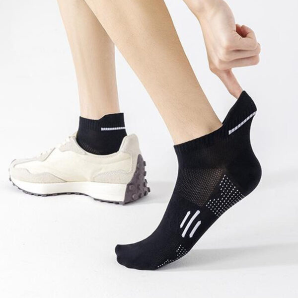 Summer Men’s Cotton Sports Socks Low Cut Sweat Absorbing Anti Odor Running Marathon Basketball Socks Bulk