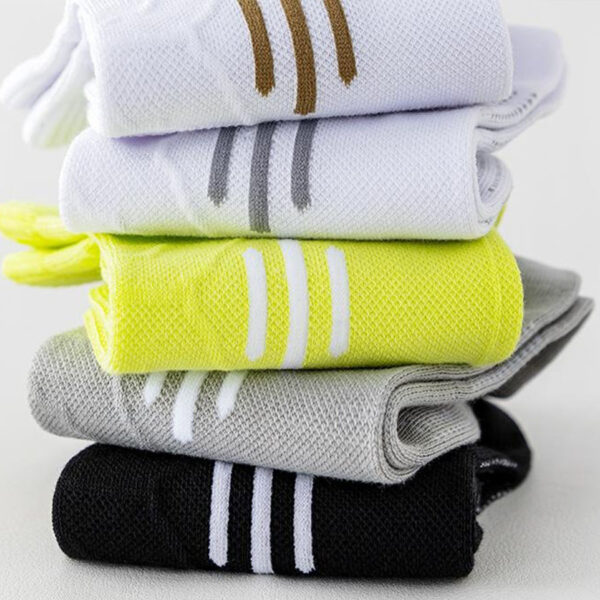 Summer Men’s Cotton Sports Socks Low Cut Sweat Absorbing Anti Odor Running Marathon Basketball Socks Bulk