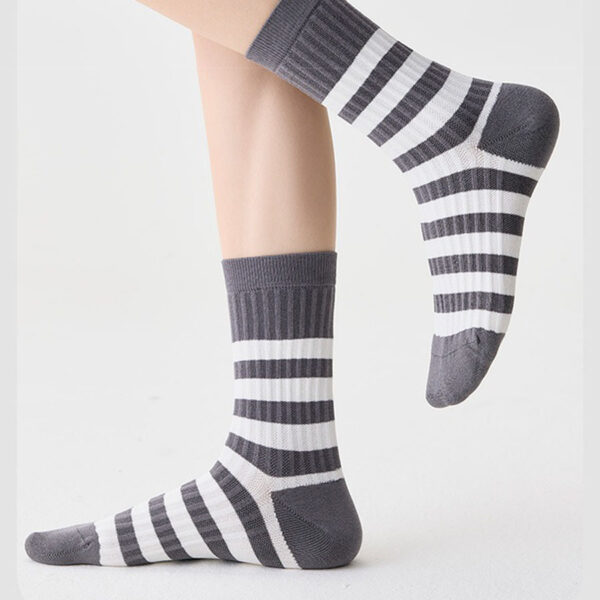 Striped Cotton High Tube Socks Women Breathable Sweat Wicking Long Socks College Style Spring Autumn