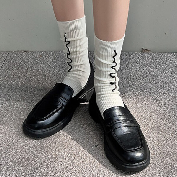 Sweet Ruffle Edge Women’s Socks – Autumn Winter Double Needle Knit Slouch Mid-Calf Socks with Cute Lace Trim