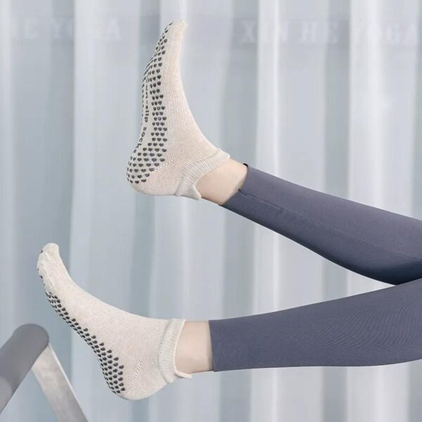 Luxury Style Women’s Yoga Socks Five Finger Anti Slip Pilates Socks Breathable Athletic Toe Socks