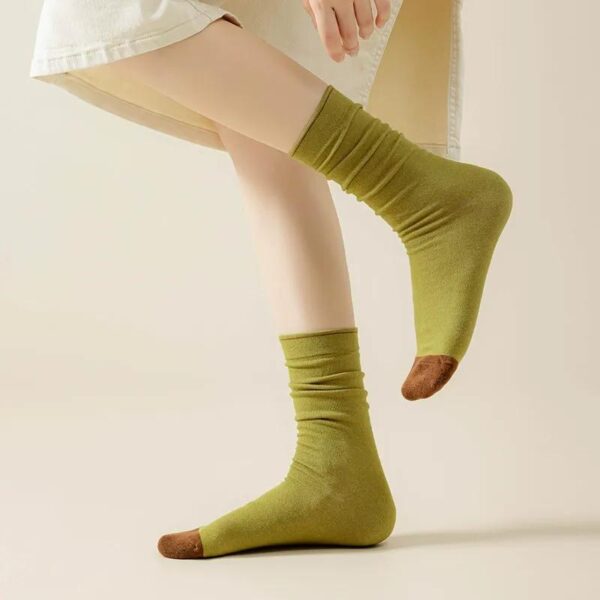 Women’s Colorful Crew Socks Solid Color Fashion Casual Breathable Cotton Socks Spring Autumn
