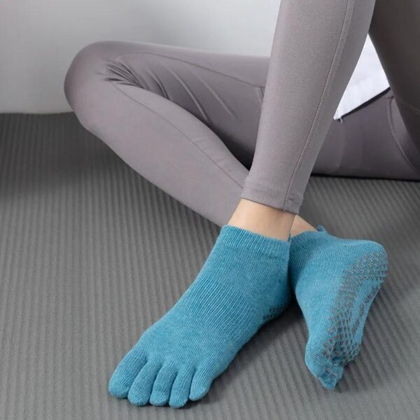Luxury Style Women’s Yoga Socks Five Finger Anti Slip Pilates Socks Breathable Athletic Toe Socks