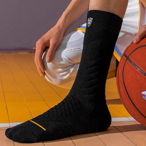 Men’s Long Tube Basketball Socks Thick Cushion Sole Non Slip Professional Running Marathon Sports Socks
